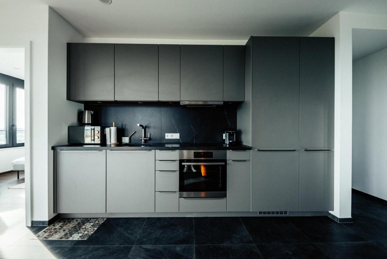 Luxury 1 Bedroom Apart W Swimmingpool, Spa & Fitness - Zenith Towers * Luxemburg
