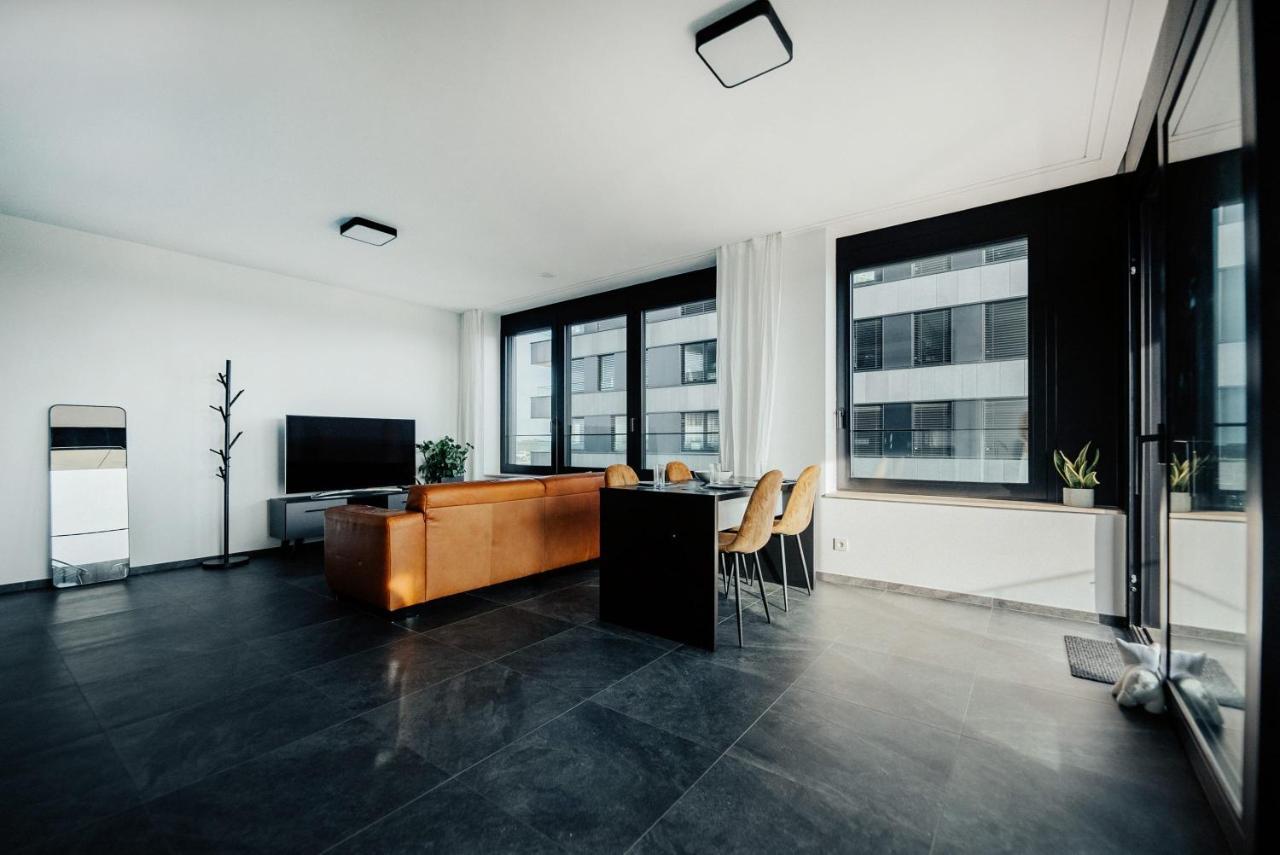 Apartment Luxury 1 Bedroom Apart W Swimmingpool, Spa & Fitness - Zenith Towers *