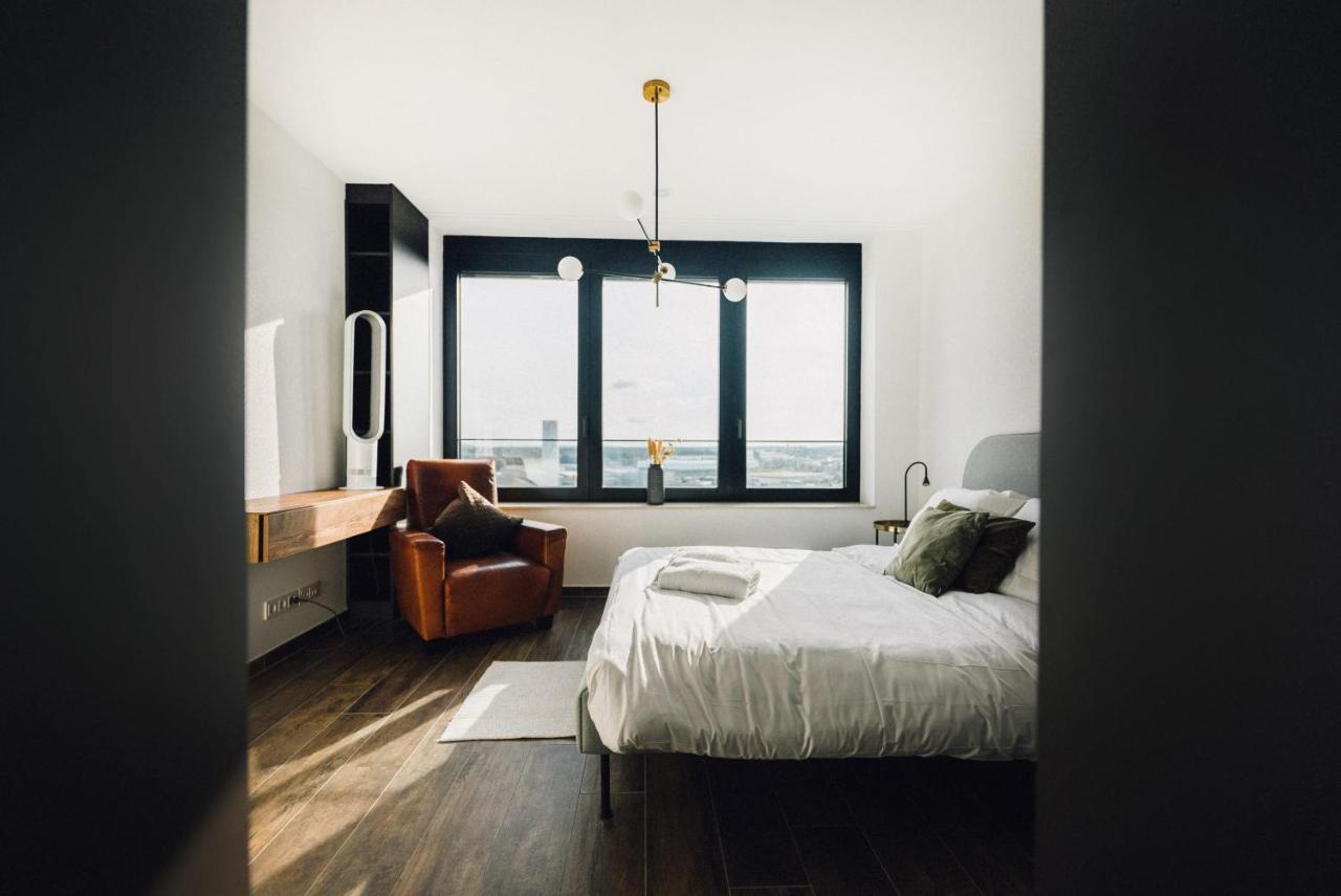Luxury 1 Bedroom Apart W Swimmingpool, Spa & Fitness - Zenith Towers *